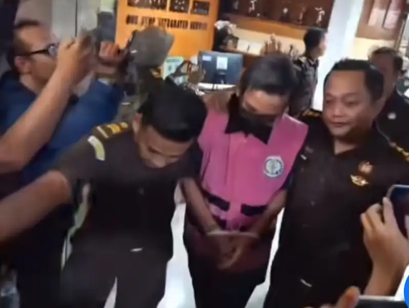 Foto Kejari Jember Tetapkan 5 Tersangka Kasus Dugaan Korupsi Pengadaan Konsumsi Sosraperda DPRD