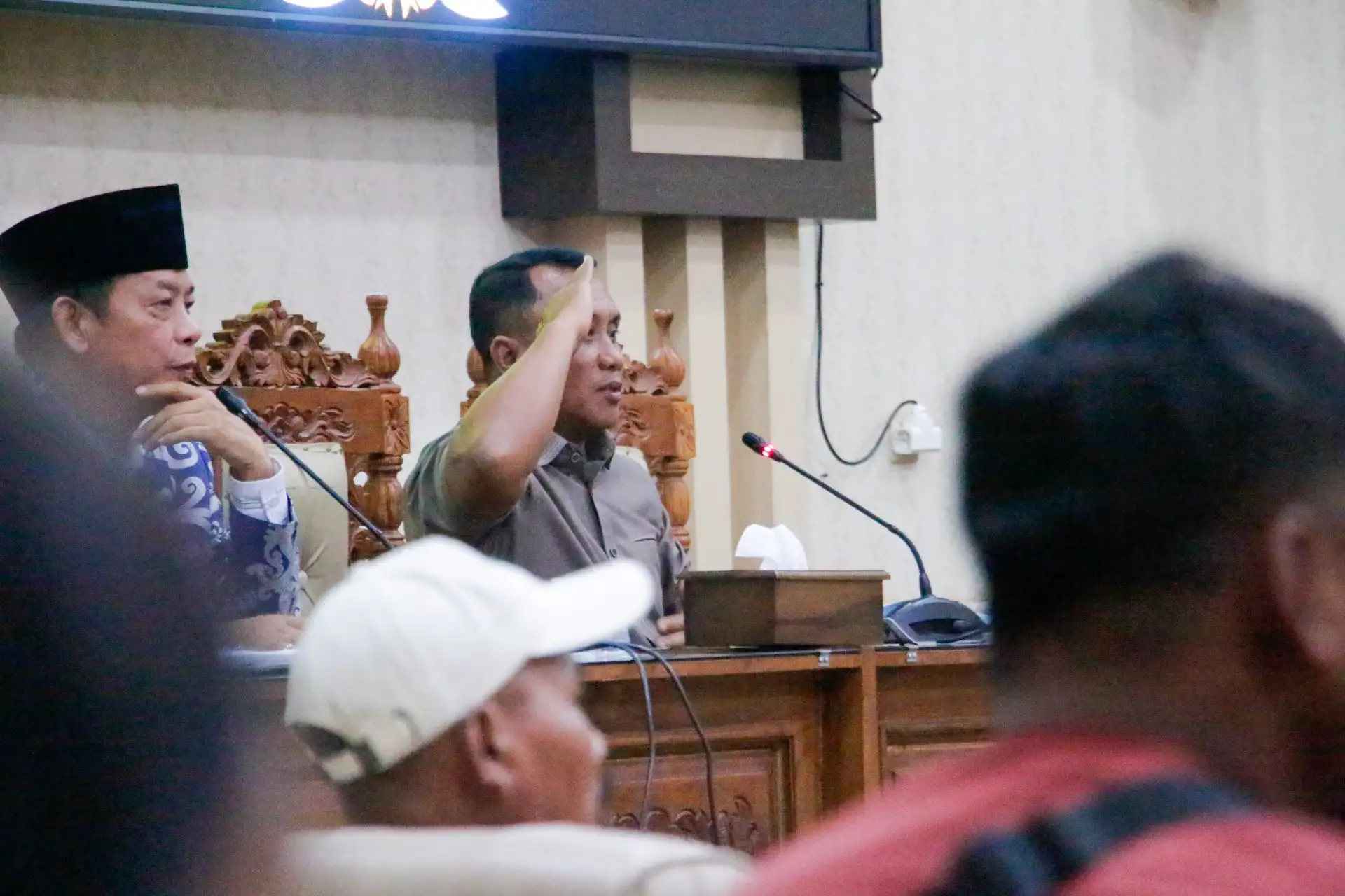 Foto Kapolresta Rama Samtama Tuai Pujian Saat Hadiri Hearing DPRD Banyuwangi Soal Polemik Pesanggaran